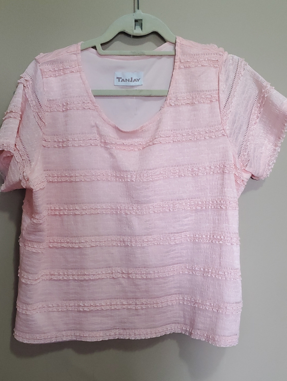 TanJay Women’s Light Pink Short Sleeve Textured Top Size Large
